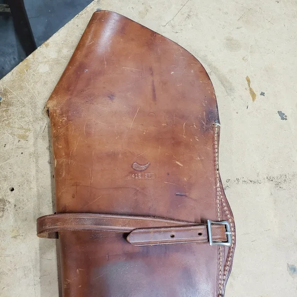 Hunter 'Gunlock' Leather Rifle Scabbard - Style 412 26 - Picture 8 of 16